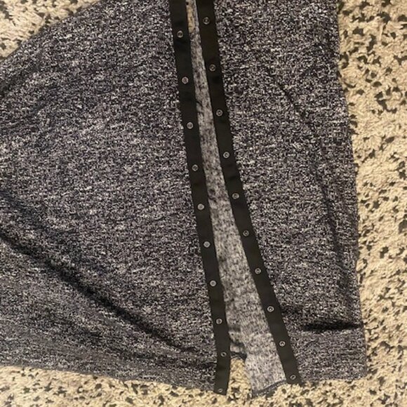 Lululemon Vinyasa scarf wrap grey - Picture 3 of 6